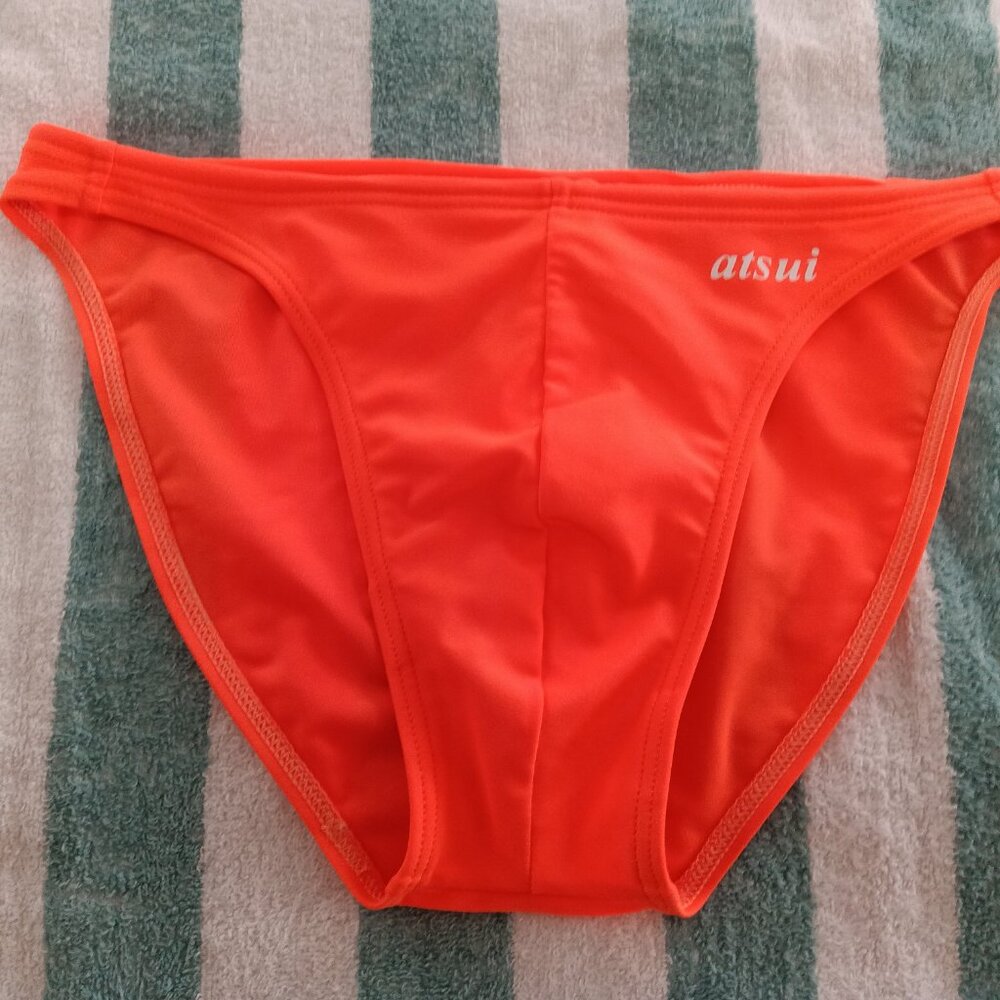 (*) VINTAGE "ATSUI" SWIM BRIEF, < 1" SIDE, ORANGE, TAG SIZE "S", 30" (Pre-Owned)